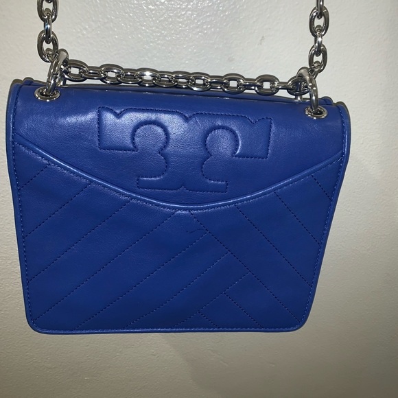 Tory Burch Alexa Convertible Leather Shoulder Bag - Picture 5 of 8